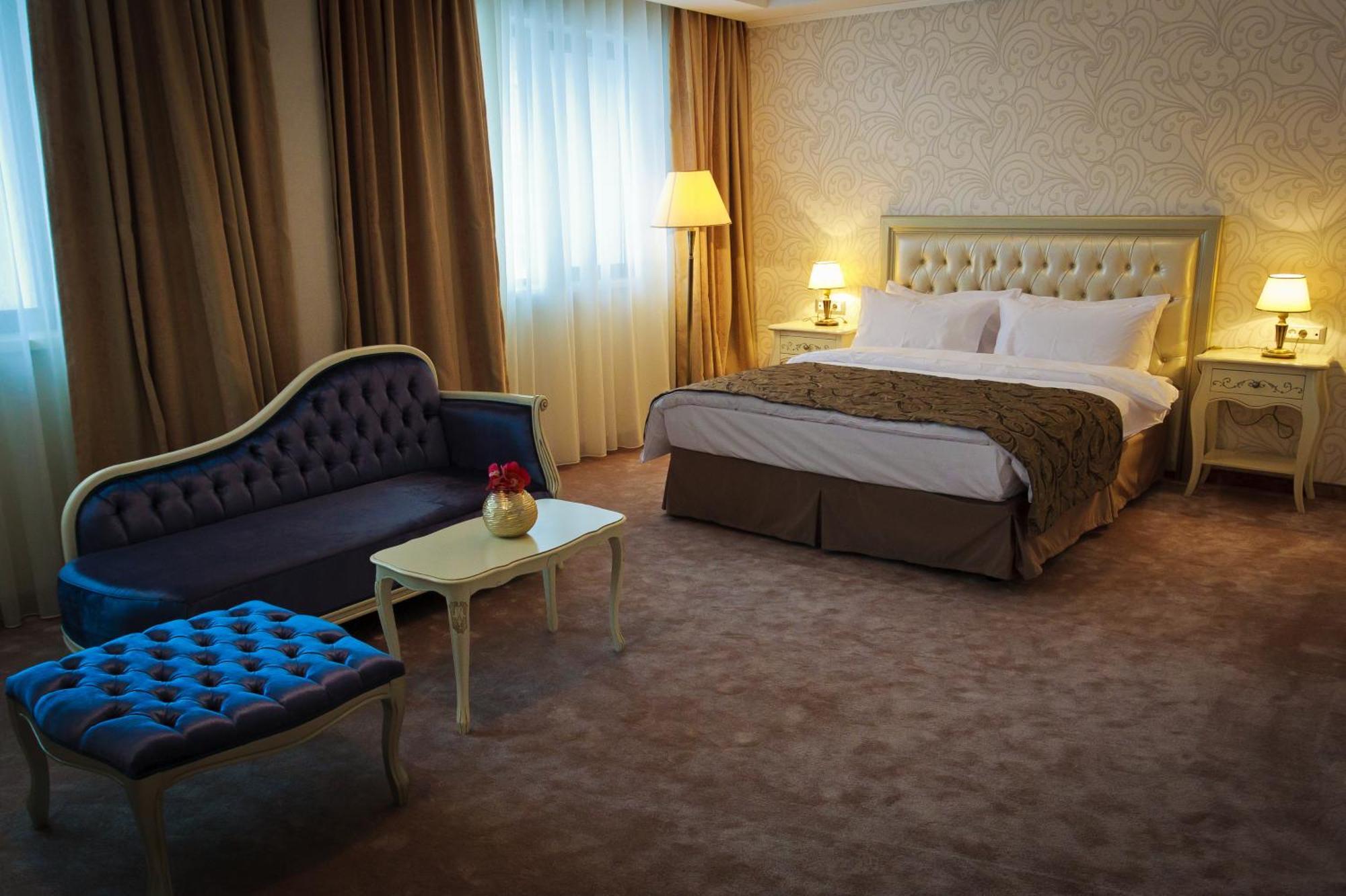 Hotel Roman By Dumbrava Business Resort Kültér fotó